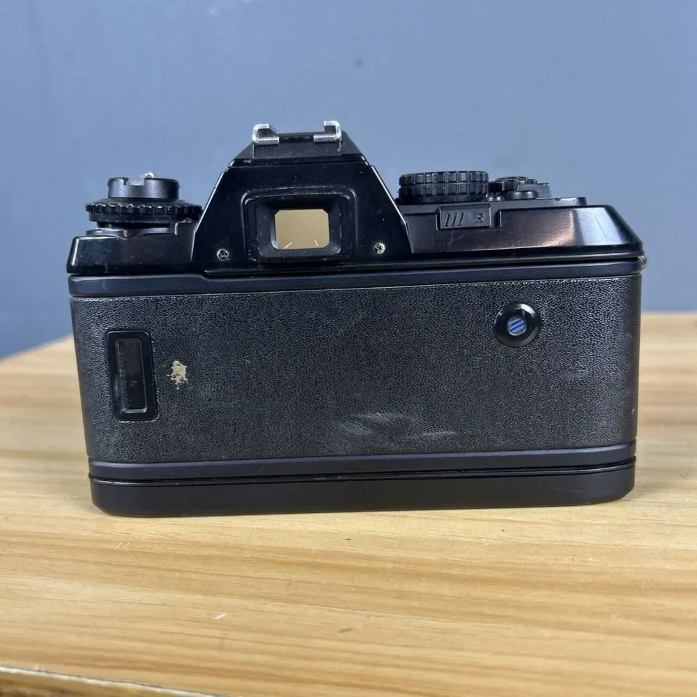 NIKON N2000 Automatic Camera (Body Only) *SELLING AS IS/UNTESTED*